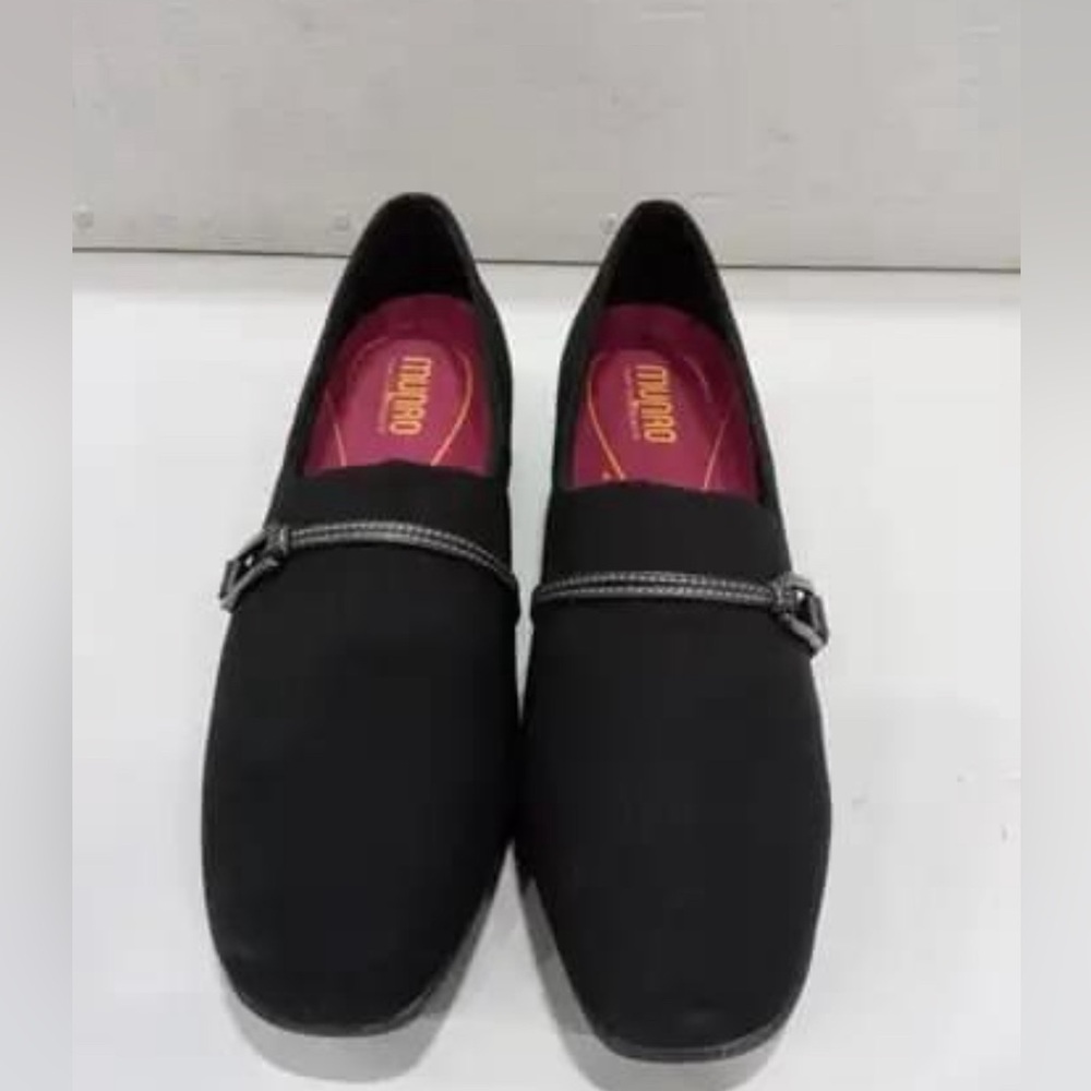 Munro Cindii 11- Size 10w - Picture 2 of 4